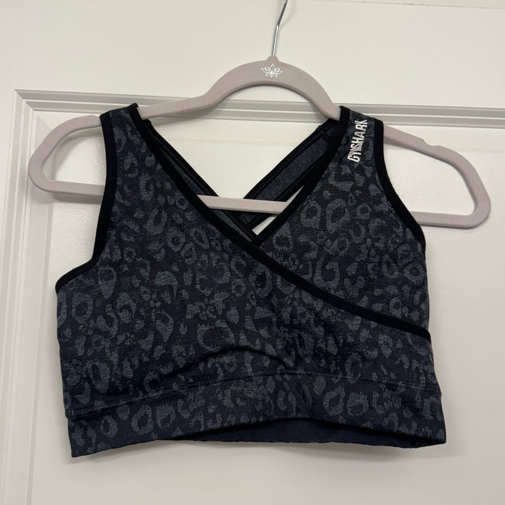 Black Gymshark bra/tank